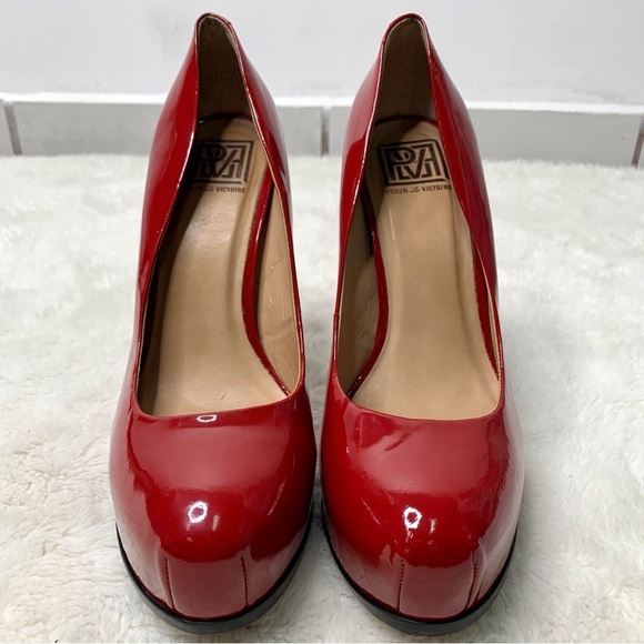 Pour La Victoire Women's Red Irina Platform Pump Patent Leather Heels Size 9.5 - Picture 1 of 16